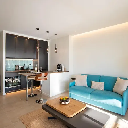 Modern 1-bedroom With Sea View On La Croisette شقة