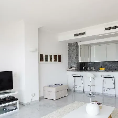 Croisette 2 Apartment *